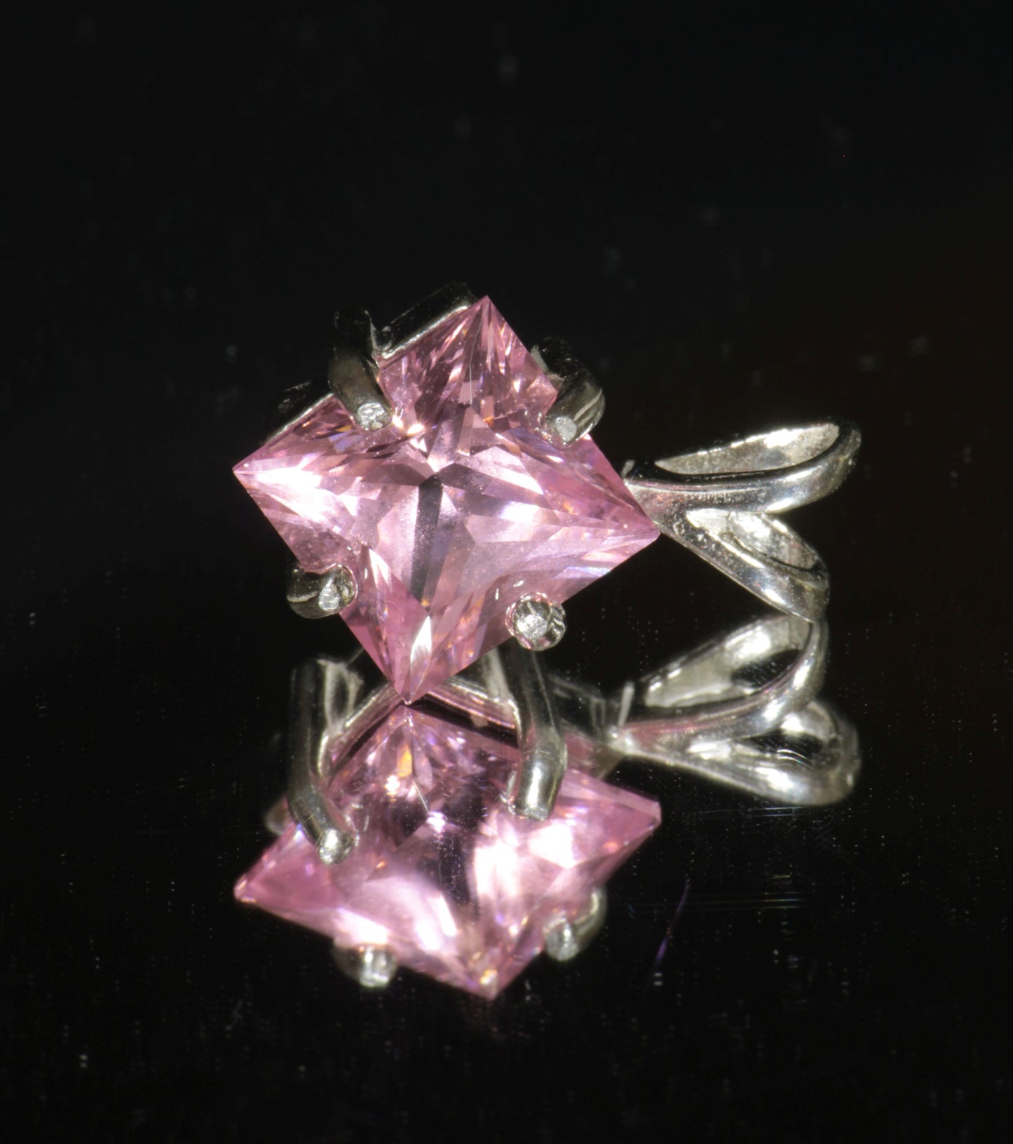 Er-Nd Soviet Laser Garnet Jewelry, Earrings Pendants and Rings