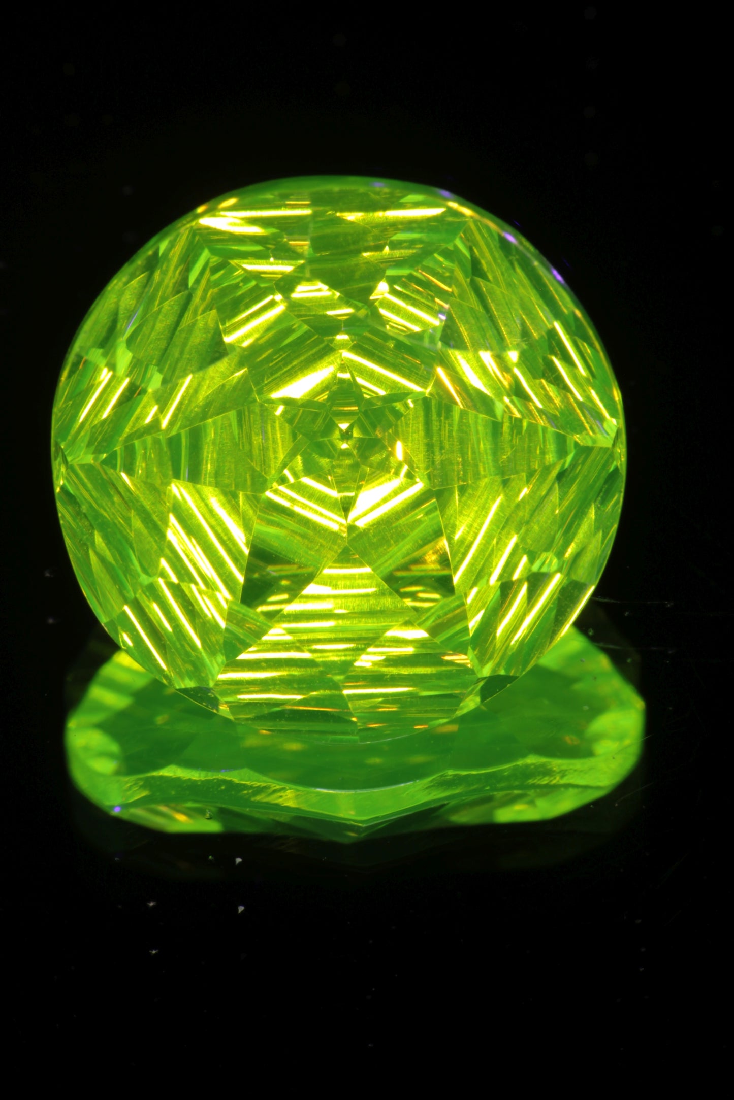 Fantasy Cut LuAG Gems, Green Lumogarnet