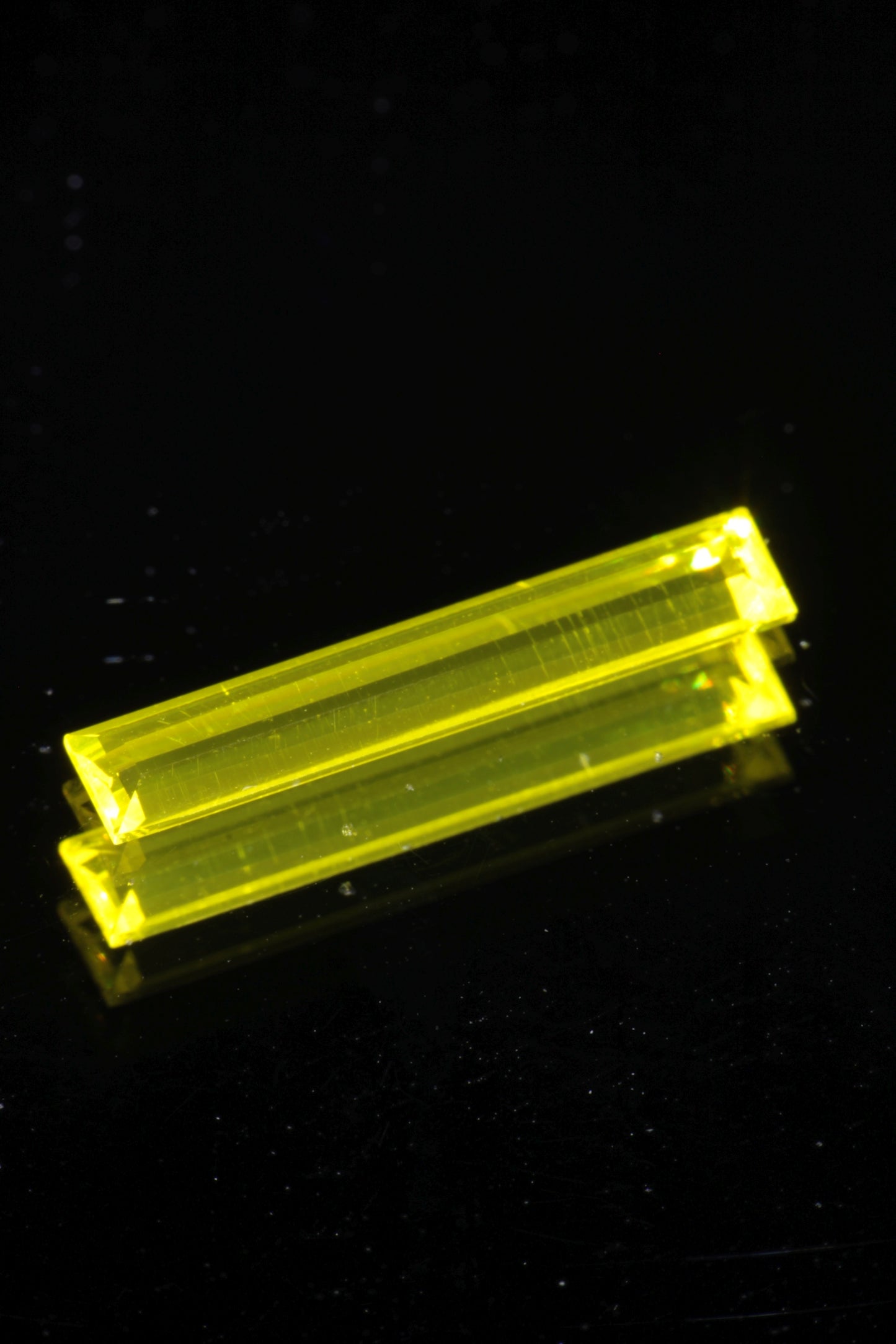 Glow in the Dark GAGG Lumogarnet High Glow Loose Faceted Stones