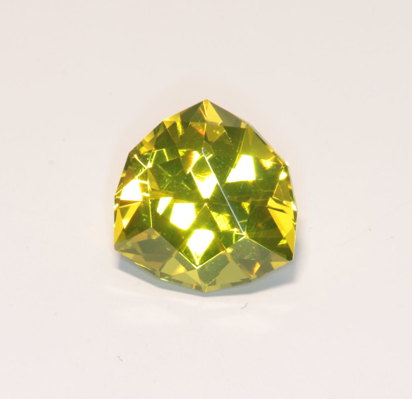 Golden Laser Garnet Faceted Stones, Nd+Ce YAG