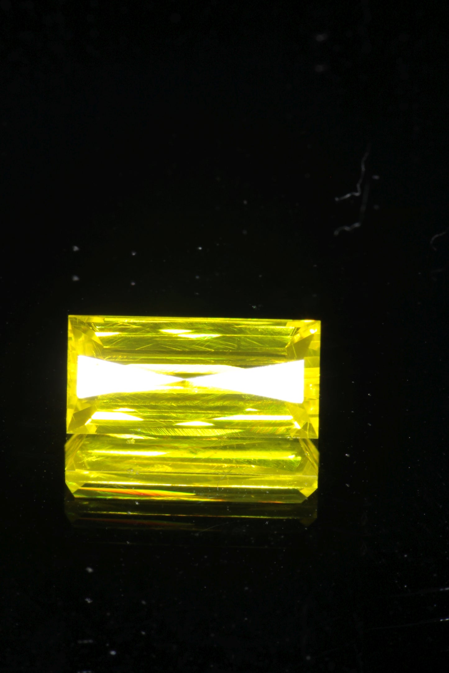 Glow in the Dark GAGG Lumogarnet High Glow Loose Faceted Stones