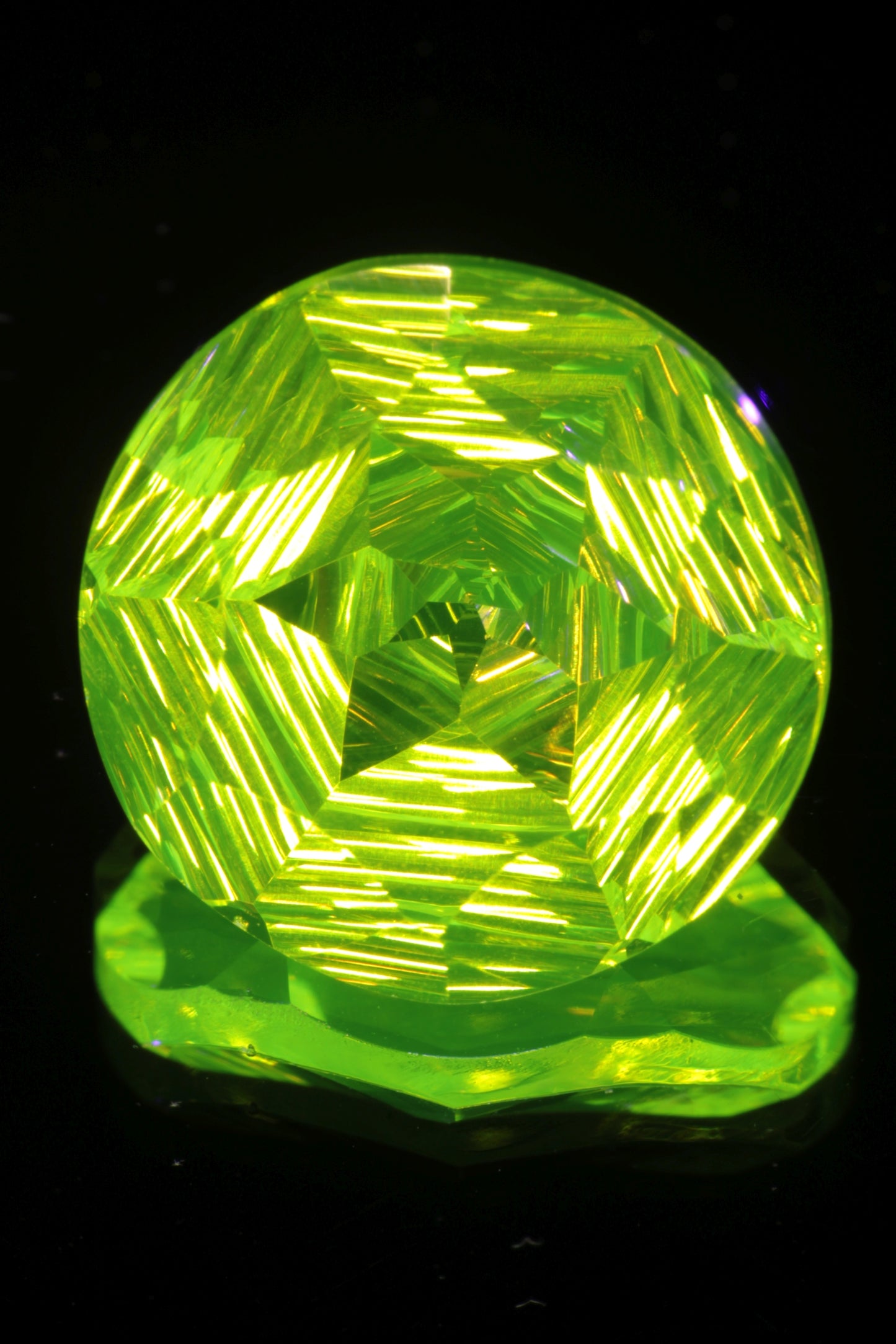 Fantasy Cut LuAG Gems, Green Lumogarnet