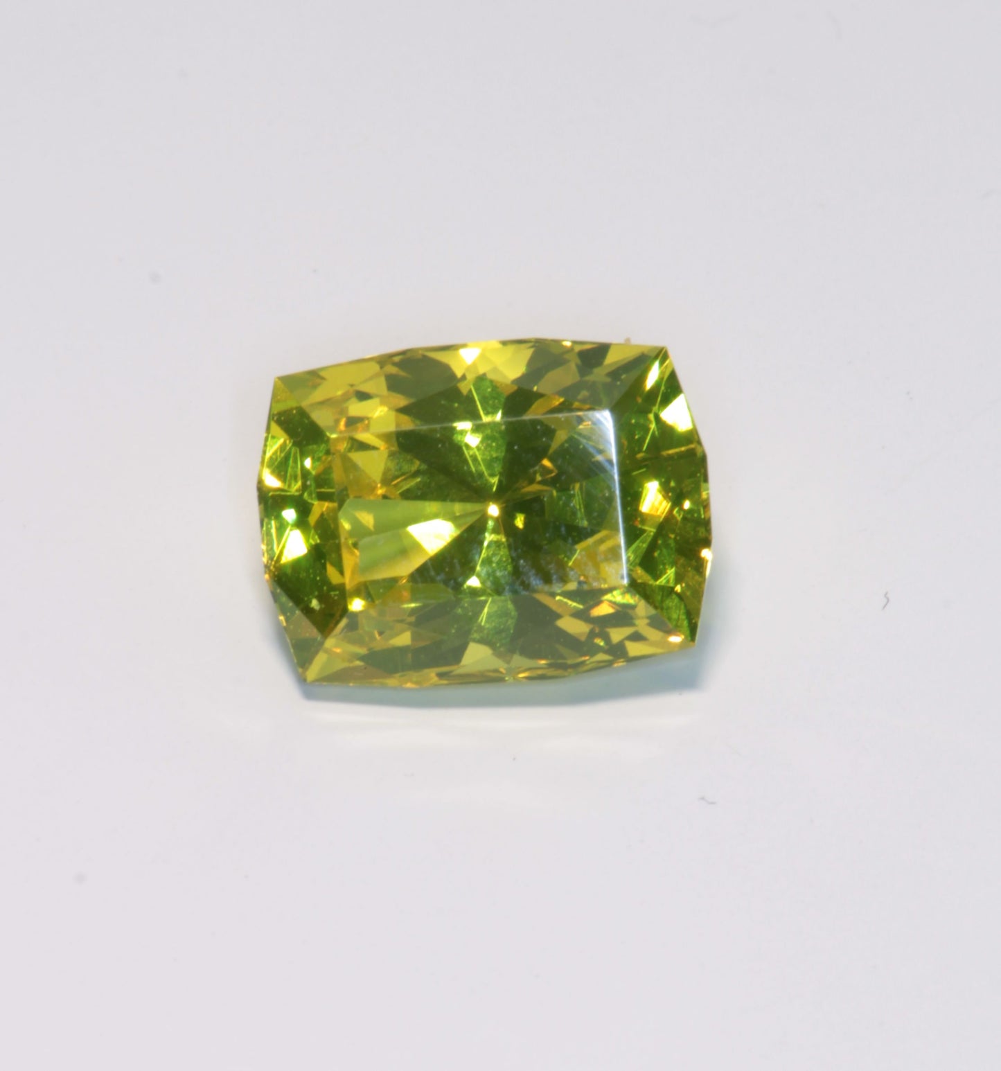 Golden Laser Garnet Faceted Stones, Nd+Ce YAG