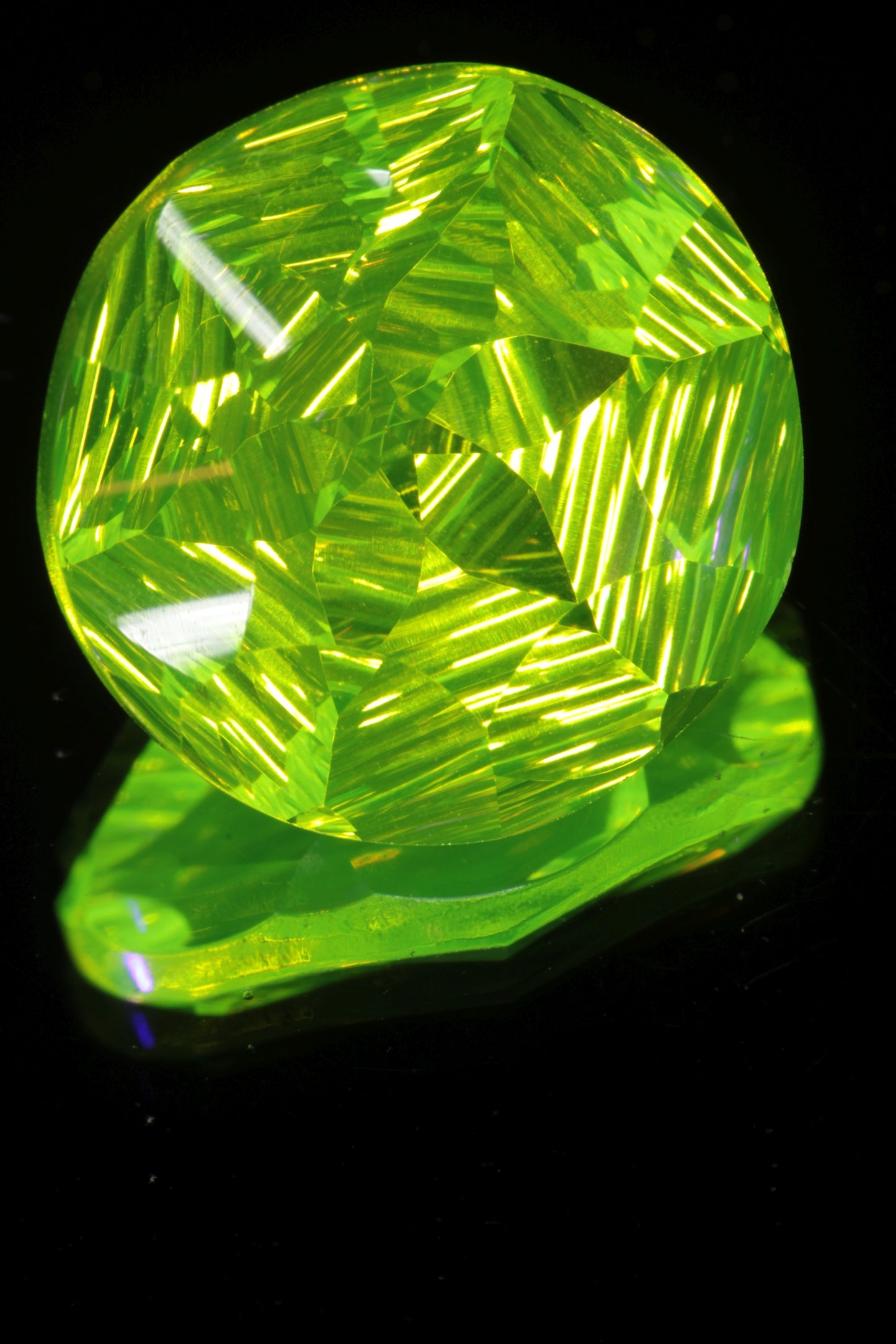 Fantasy Cut LuAG Gems, Green Lumogarnet