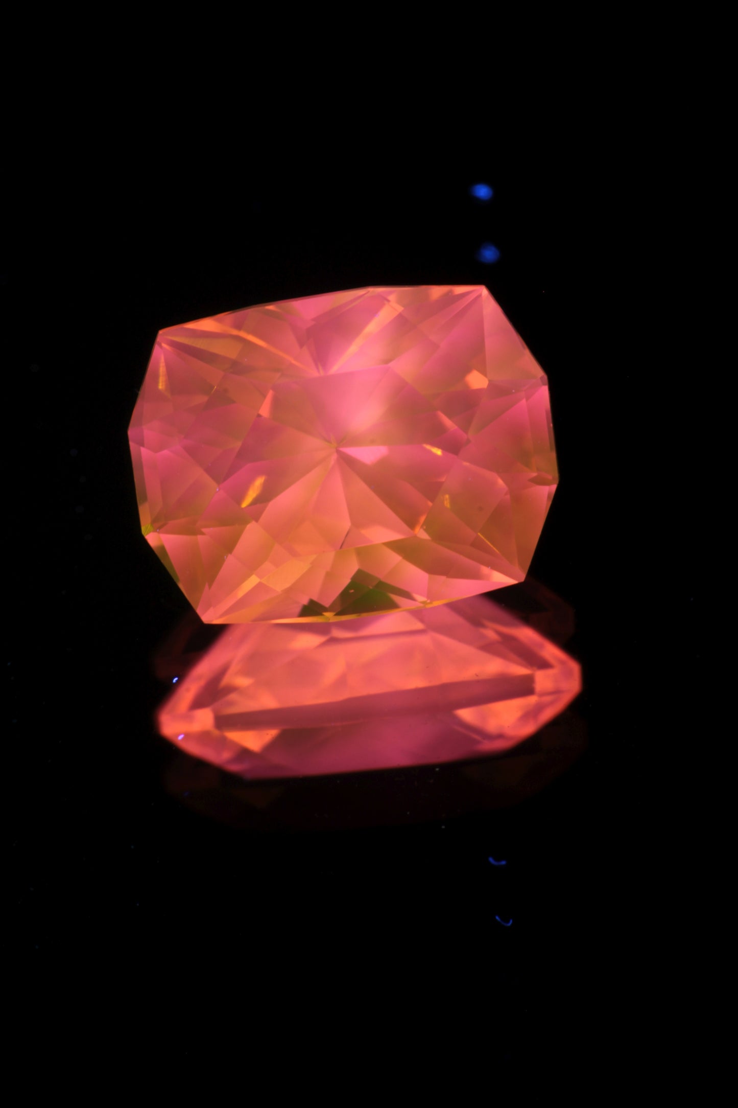 Golden Laser Garnet Faceted Stones, Nd+Ce YAG