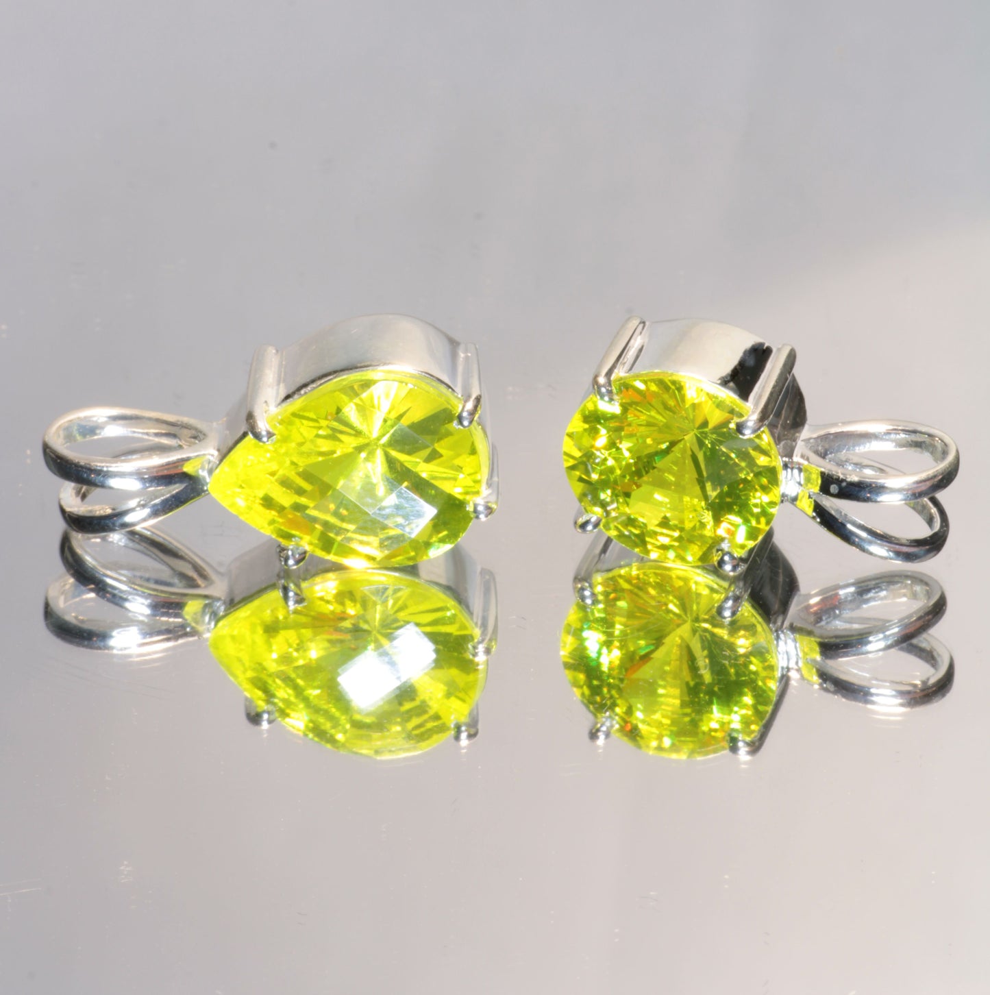 Glow in the Dark Phosphorescent GAGG Lab Garnet Pendants, High Glow Lumogarnet