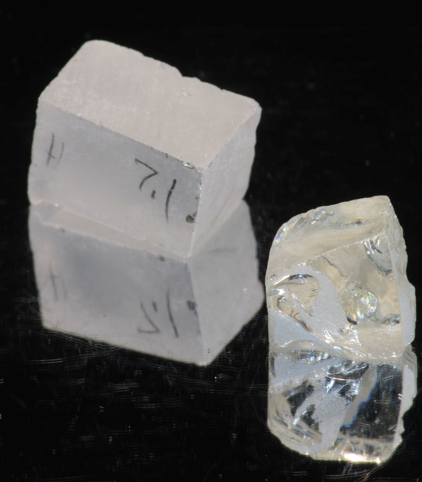 BGO12 Bismuth Germanate Facet Rough