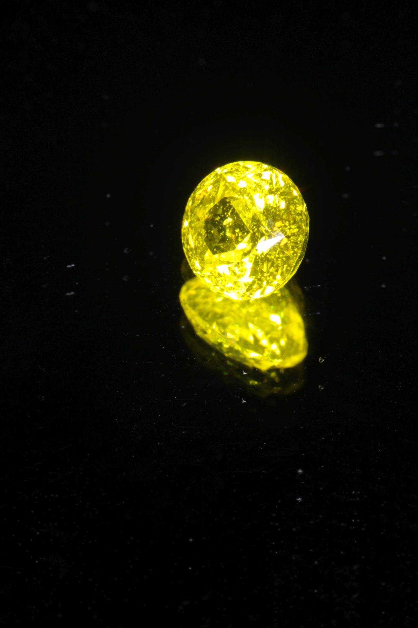 Glow in the Dark GAGG Lumogarnet High Glow Loose Faceted Stones