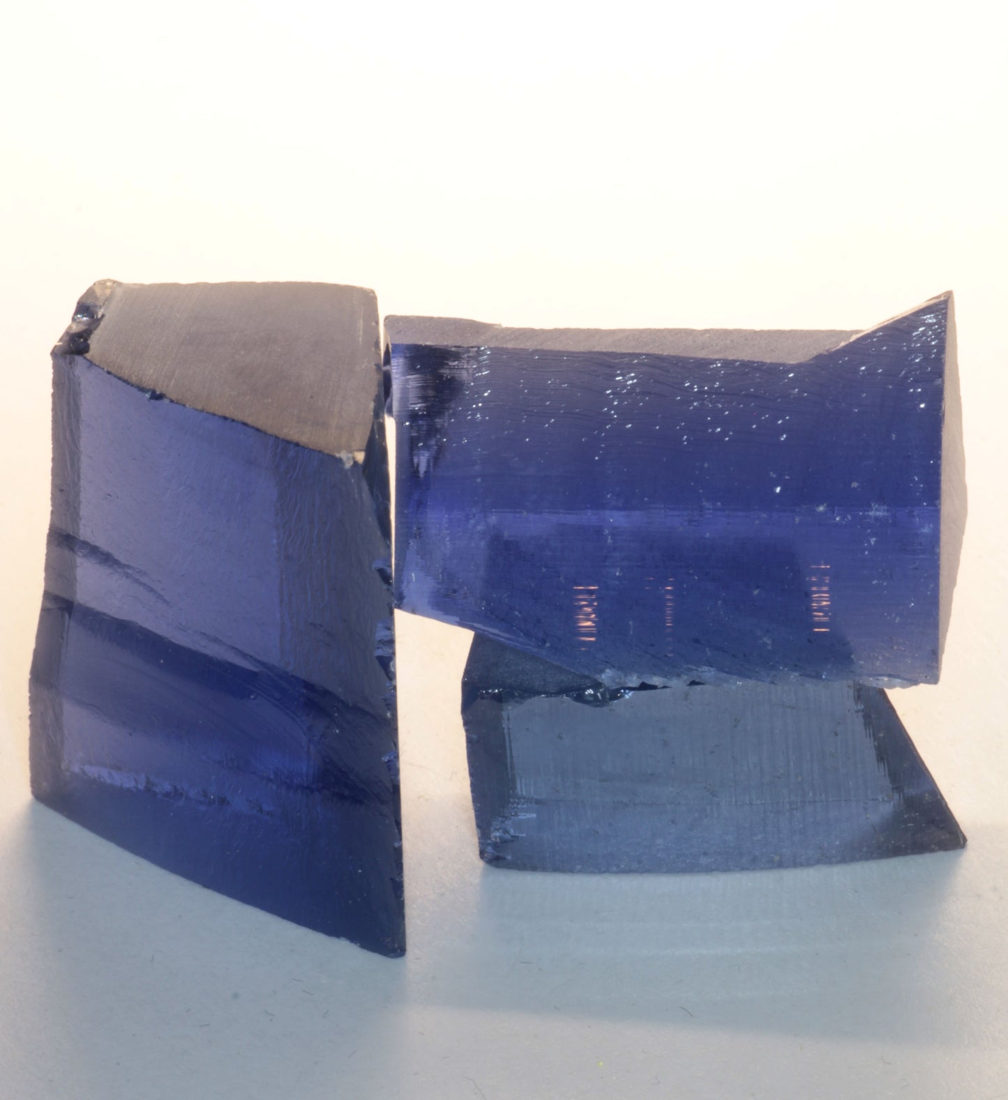 Blue Sapphire Rough, Czochralski Grown Sapphire Crystals