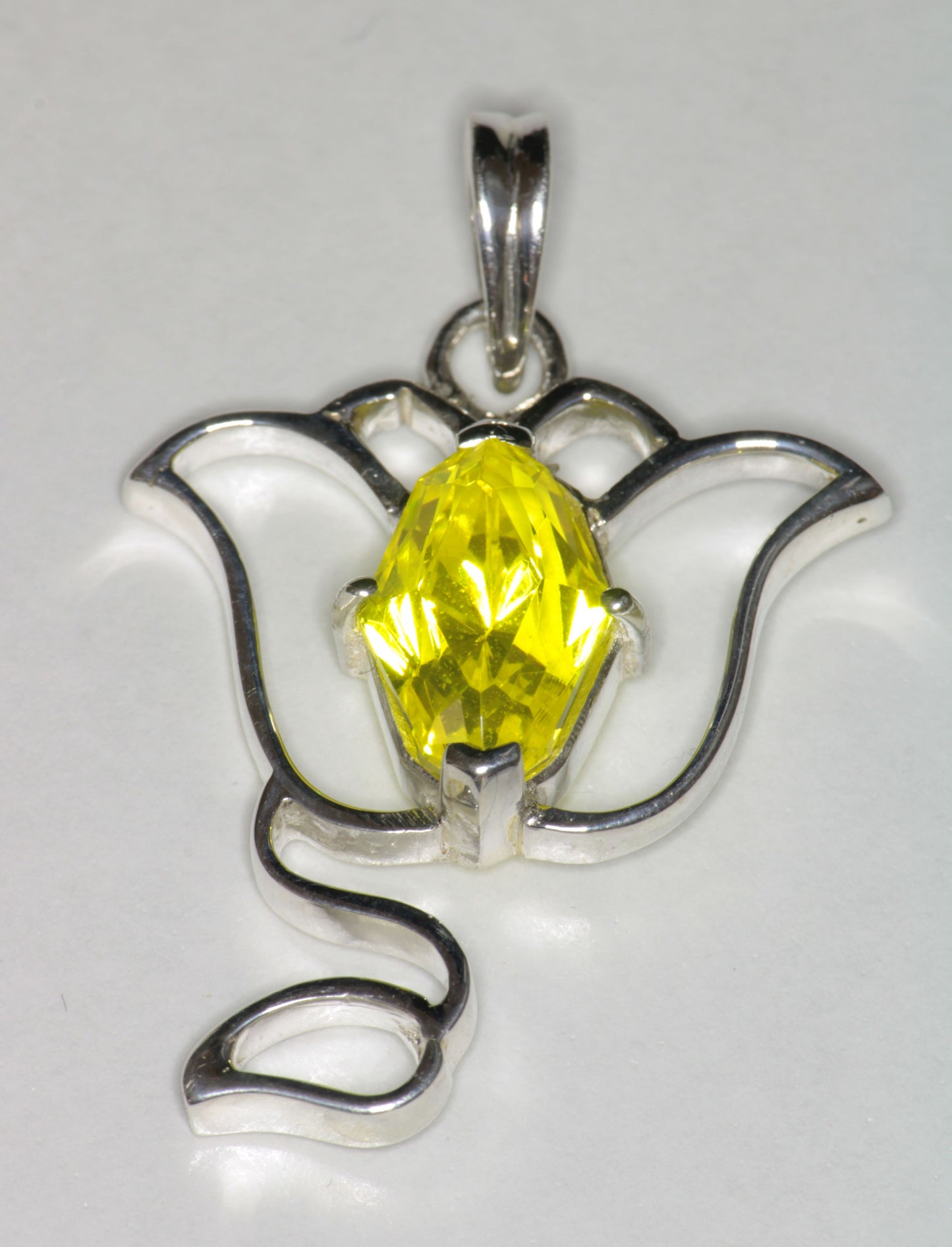 Glow in the Dark GAGG Jewelry (High Glow GAGG Lumogarnet)