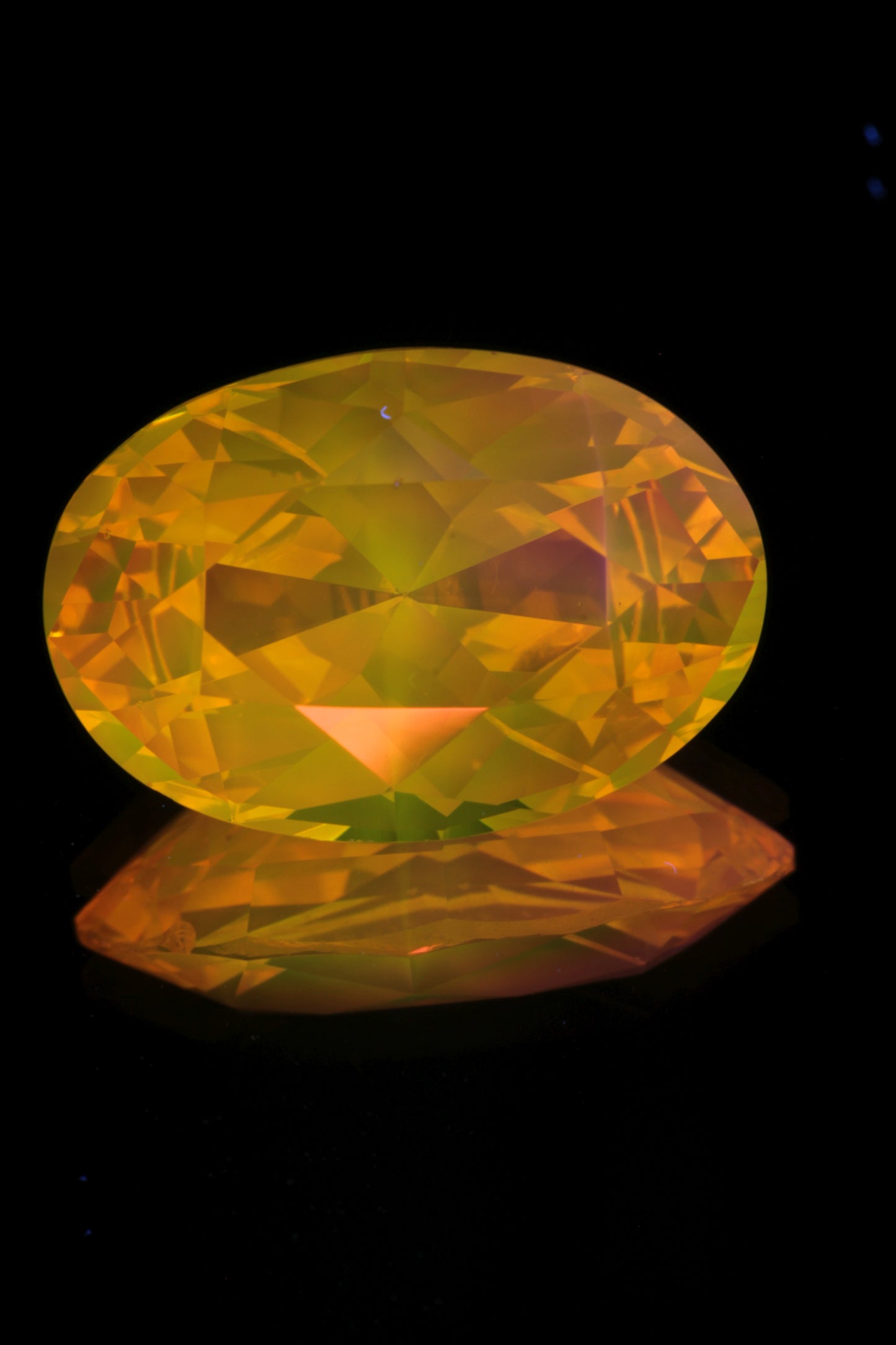 Golden Laser Garnet Faceted Stones, Nd+Ce YAG