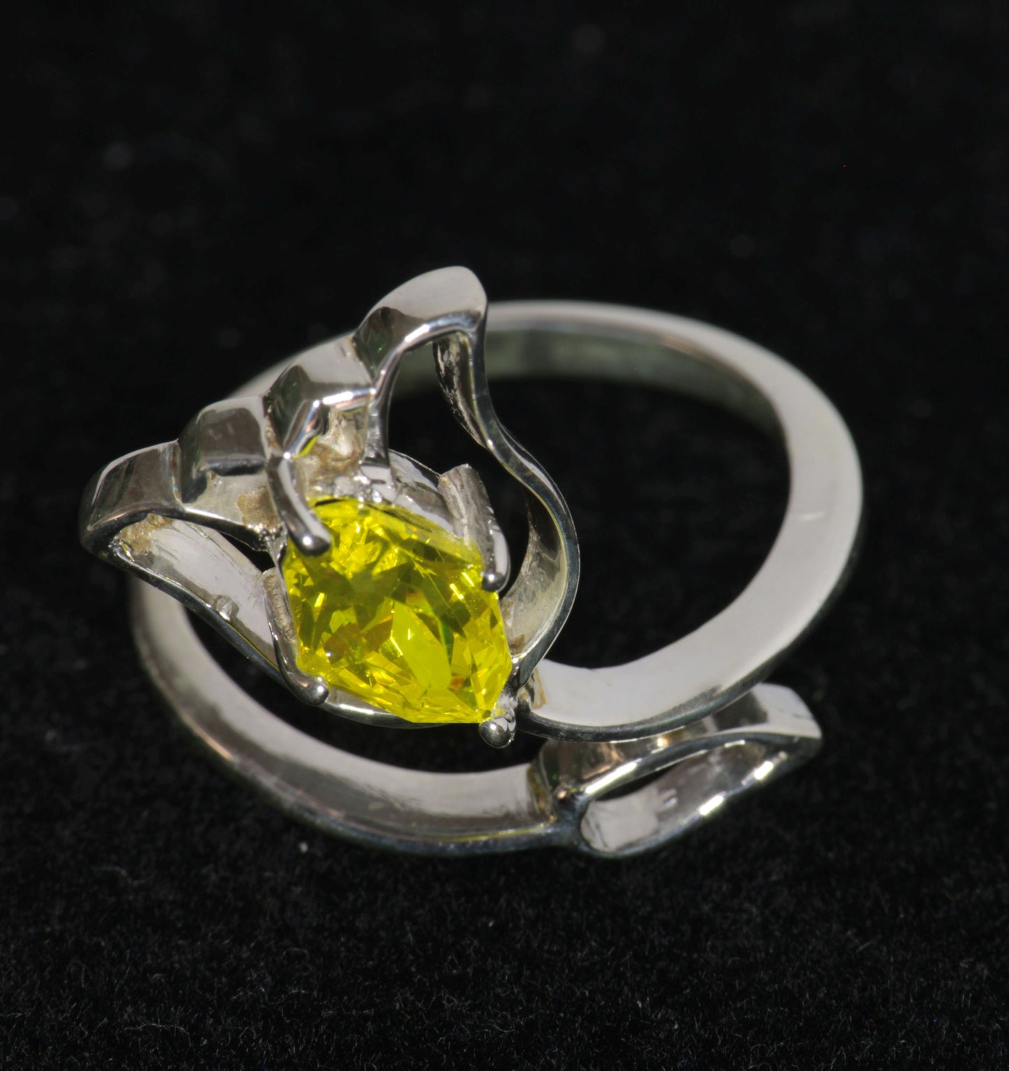 Glow in the Dark GAGG Jewelry (High Glow GAGG Lumogarnet)
