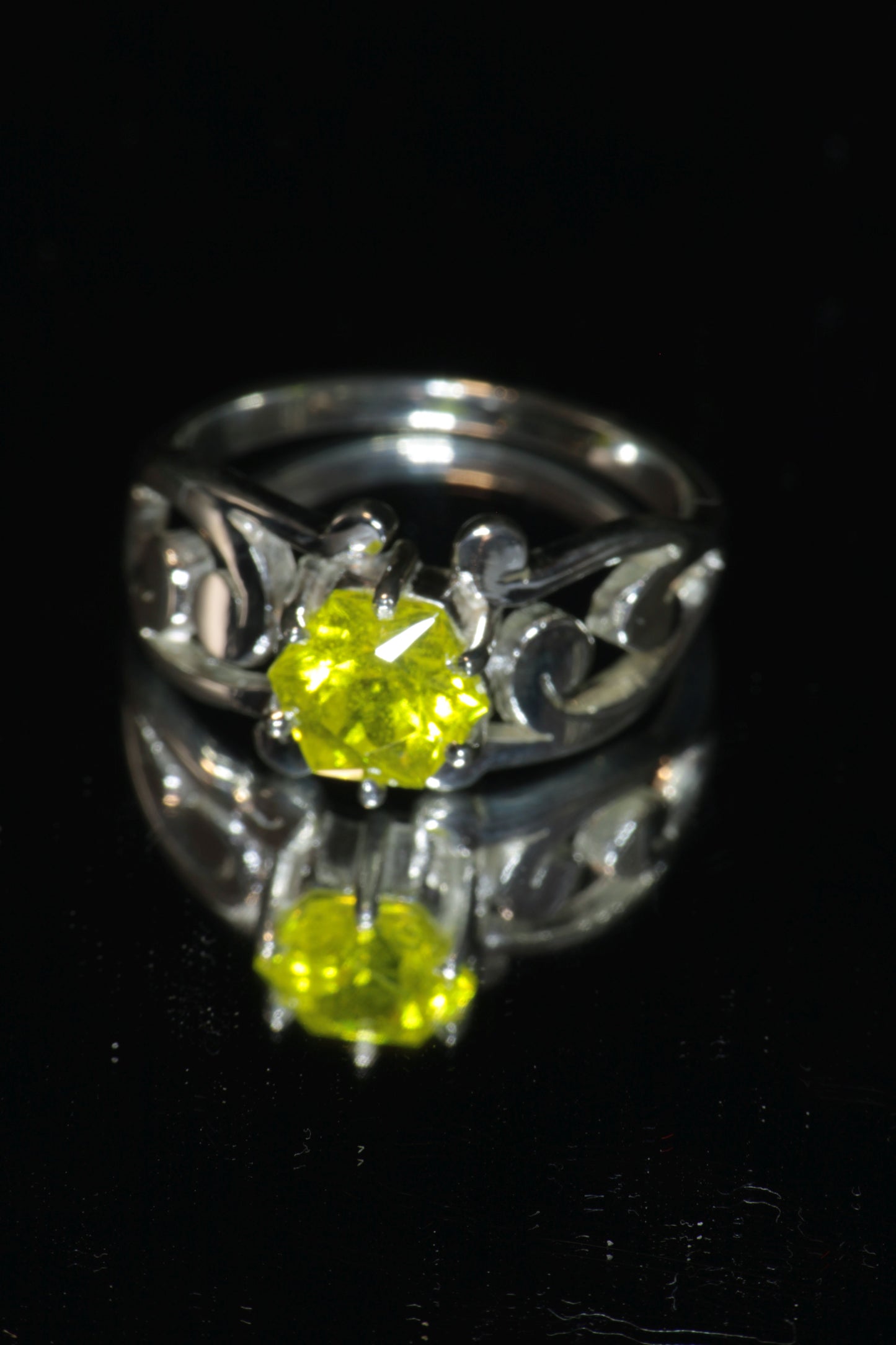 Glow in the Dark GAGG Jewelry (High Glow GAGG Lumogarnet)