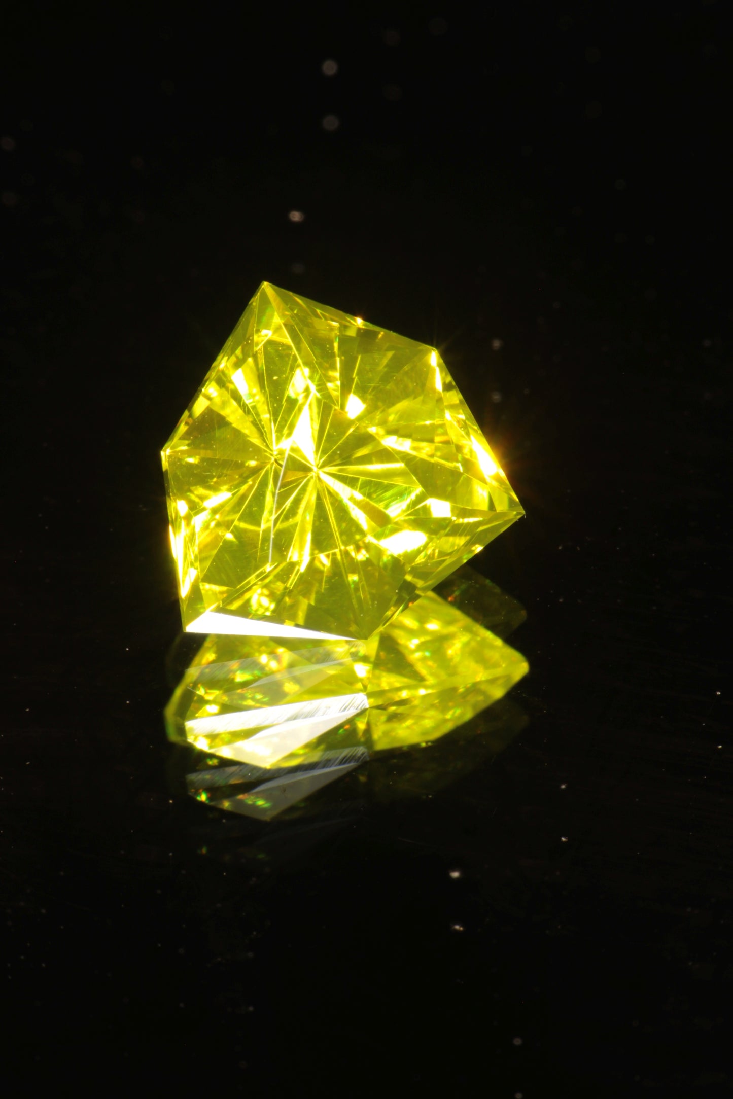 Glow in the Dark GAGG Lumogarnet High Glow Loose Faceted Stones