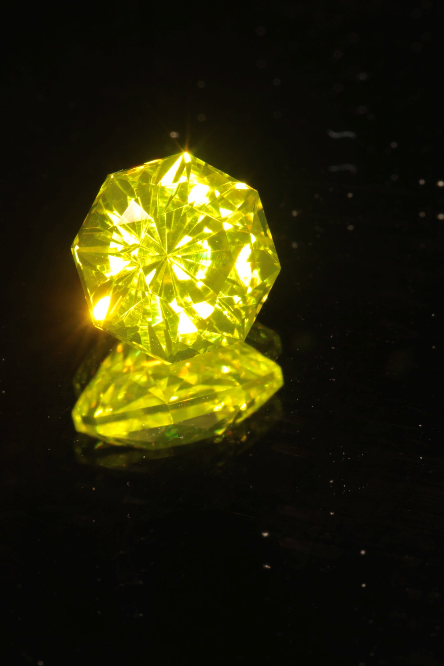 Glow in the Dark GAGG Lumogarnet High Glow Loose Faceted Stones