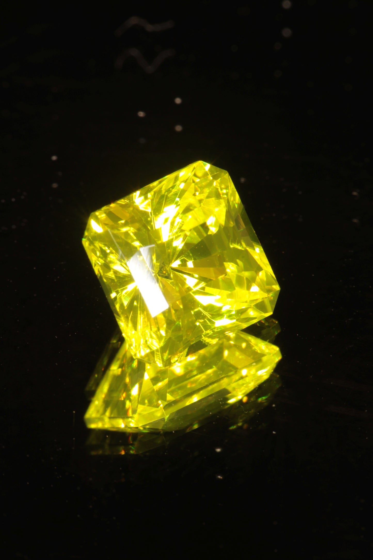Glow in the Dark GAGG Lumogarnet High Glow Loose Faceted Stones