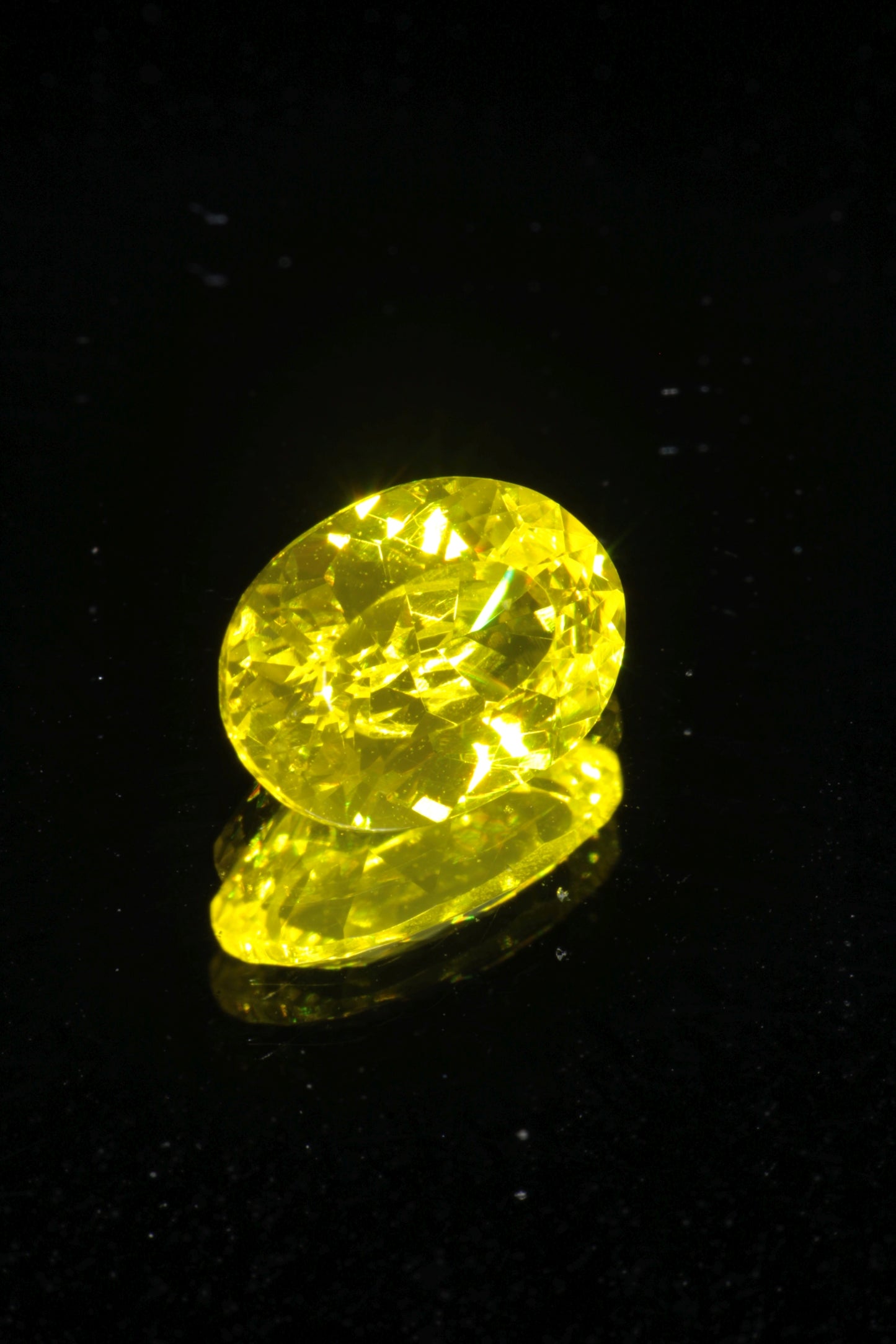 Glow in the Dark GAGG Lumogarnet High Glow Loose Faceted Stones