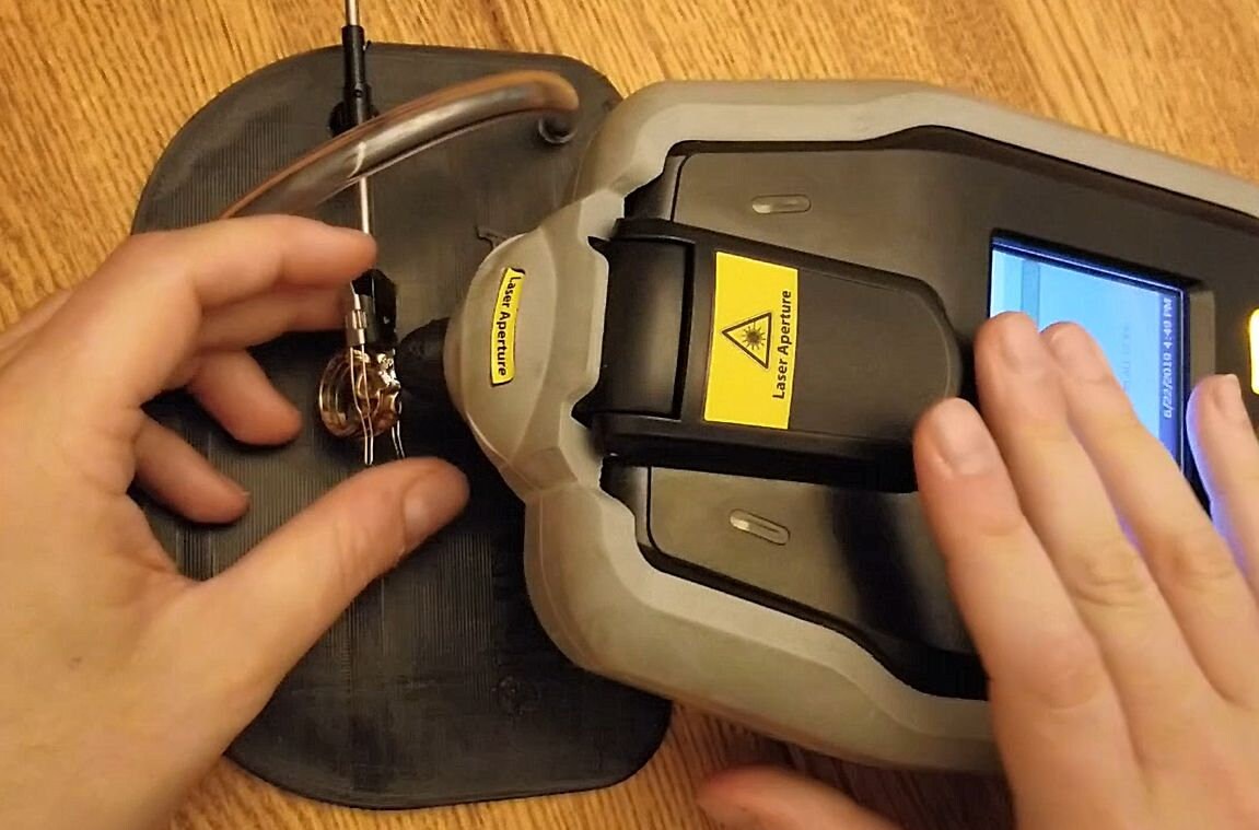 Handheld Raman Spectrometer for Gem Identification with Software for Android Smartphone and PC