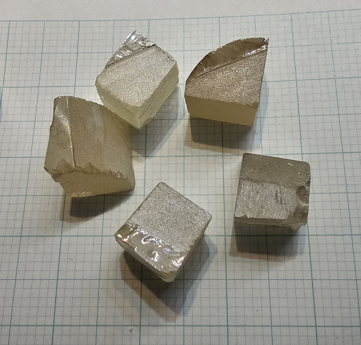 Rutile Facet Rough, Lab Created Rutile Uncut