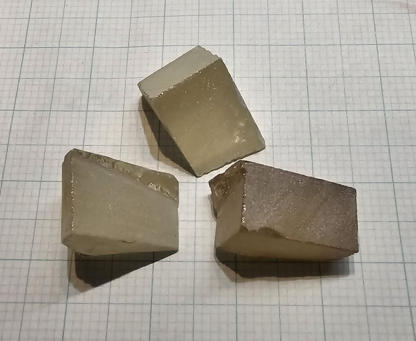 Rutile Facet Rough, Lab Created Rutile Uncut