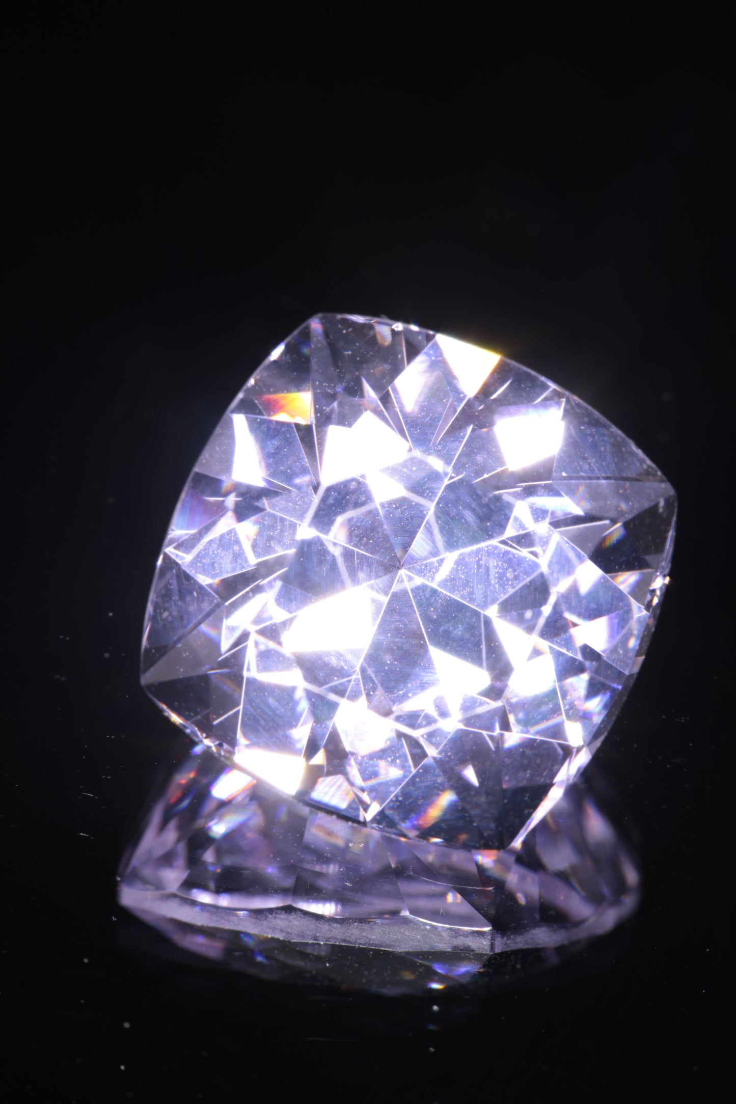 Large Violet Laser Garnet, Nd YAG