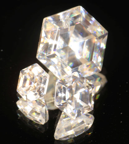 Lithium Niobate faceted Stones, Lab Created Gem of Science