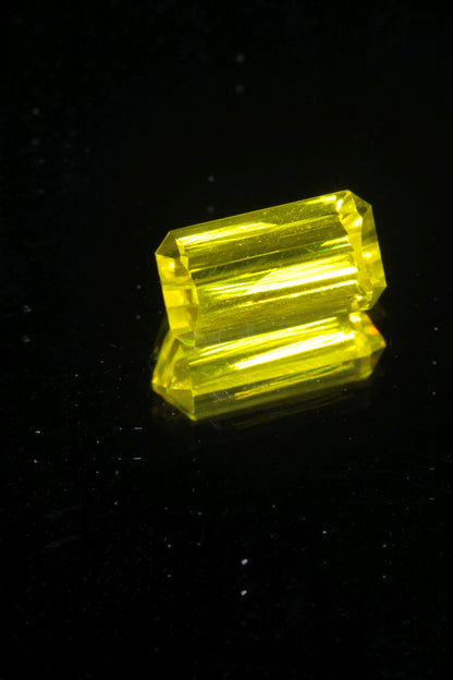 Glow in the Dark GAGG Lumogarnet High Glow Loose Faceted Stones