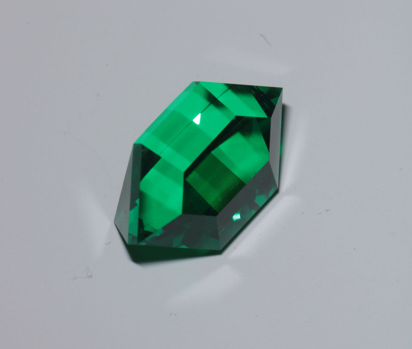 Retro Pixel Rupee Cut Green Laser Garnet 10ct