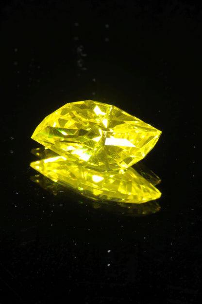 Glow in the Dark GAGG Lumogarnet High Glow Loose Faceted Stones