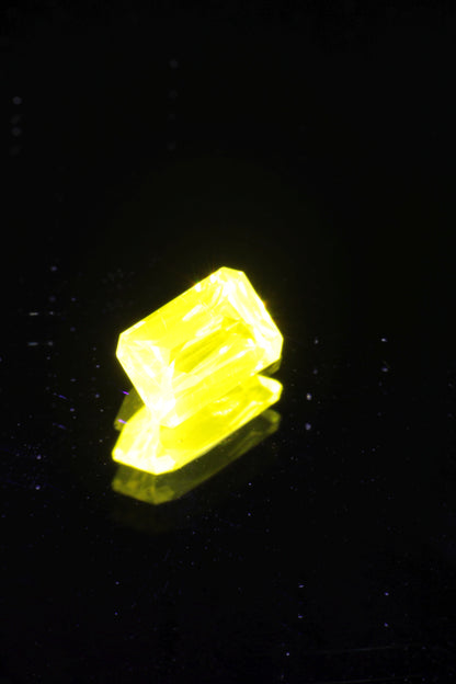 Glow in the Dark GAGG Lumogarnet High Glow Loose Faceted Stones