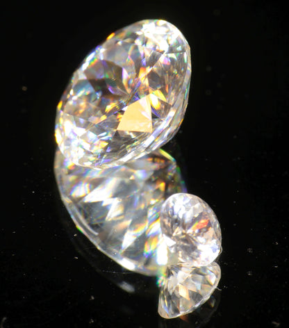 Lithium Niobate faceted Stones, Lab Created Gem of Science