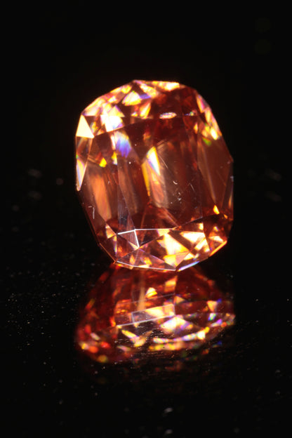 Hologram Crystal (Iron-Doped Lithium Niobate) faceted Stones