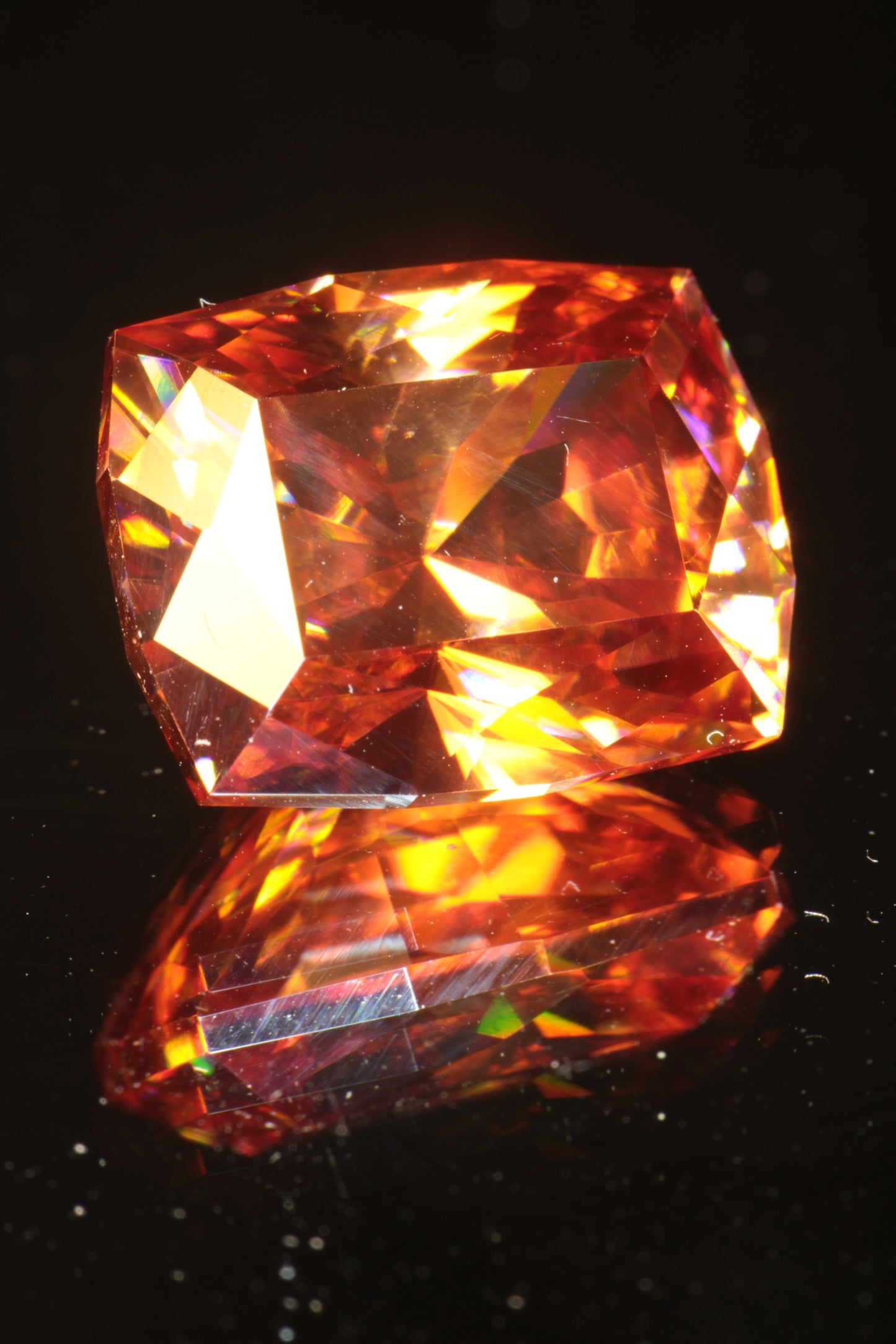 Hologram Crystal (Iron-Doped Lithium Niobate) faceted Stones