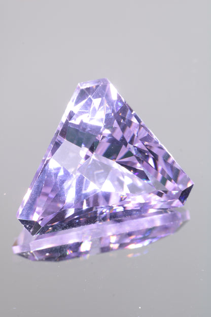 Large Violet Laser Garnet, Nd YAG