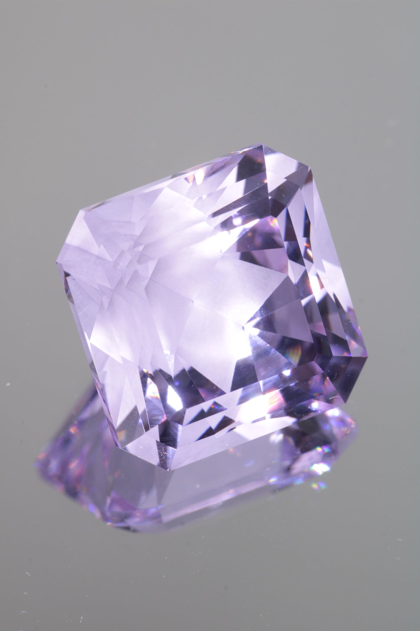 Large Violet Laser Garnet, Nd YAG