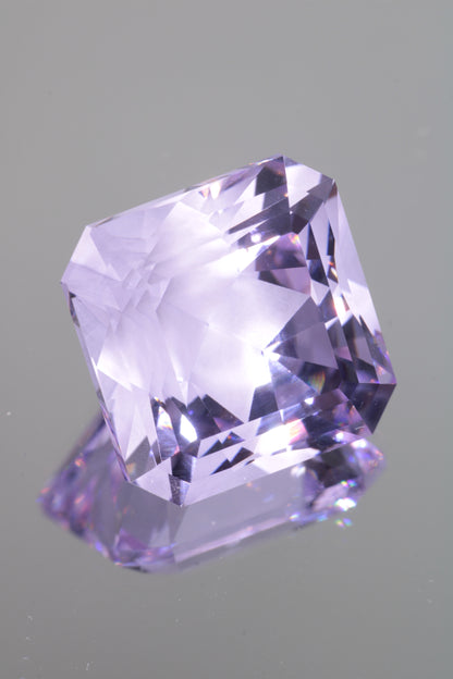 Large Violet Laser Garnet, Nd YAG