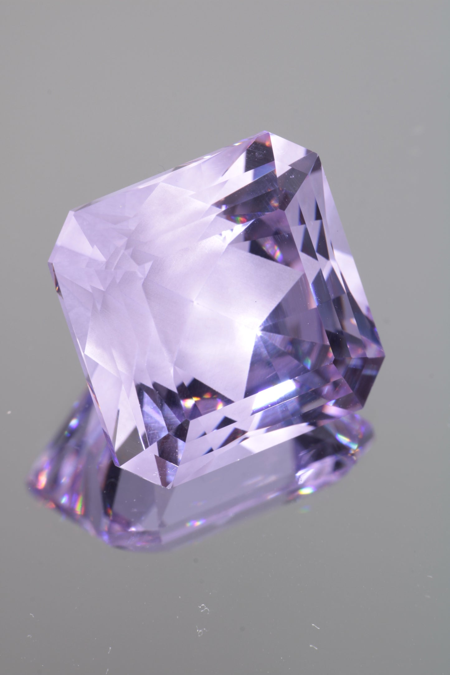 Large Violet Laser Garnet, Nd YAG