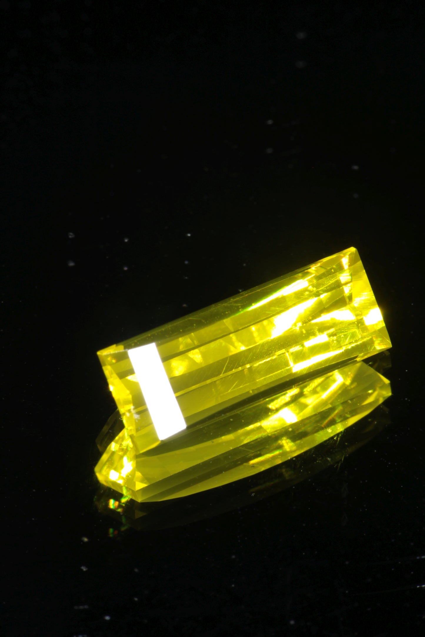 Glow in the Dark GAGG Lumogarnet High Glow Loose Faceted Stones