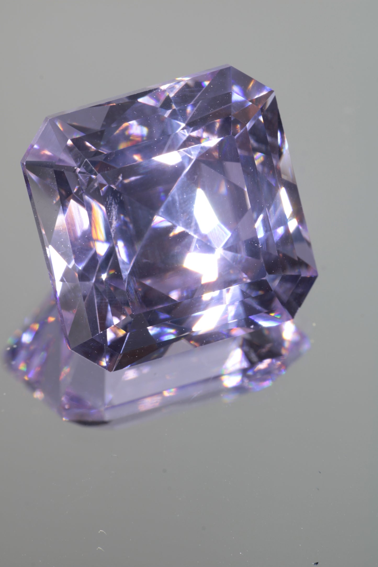 Large Violet Laser Garnet, Nd YAG