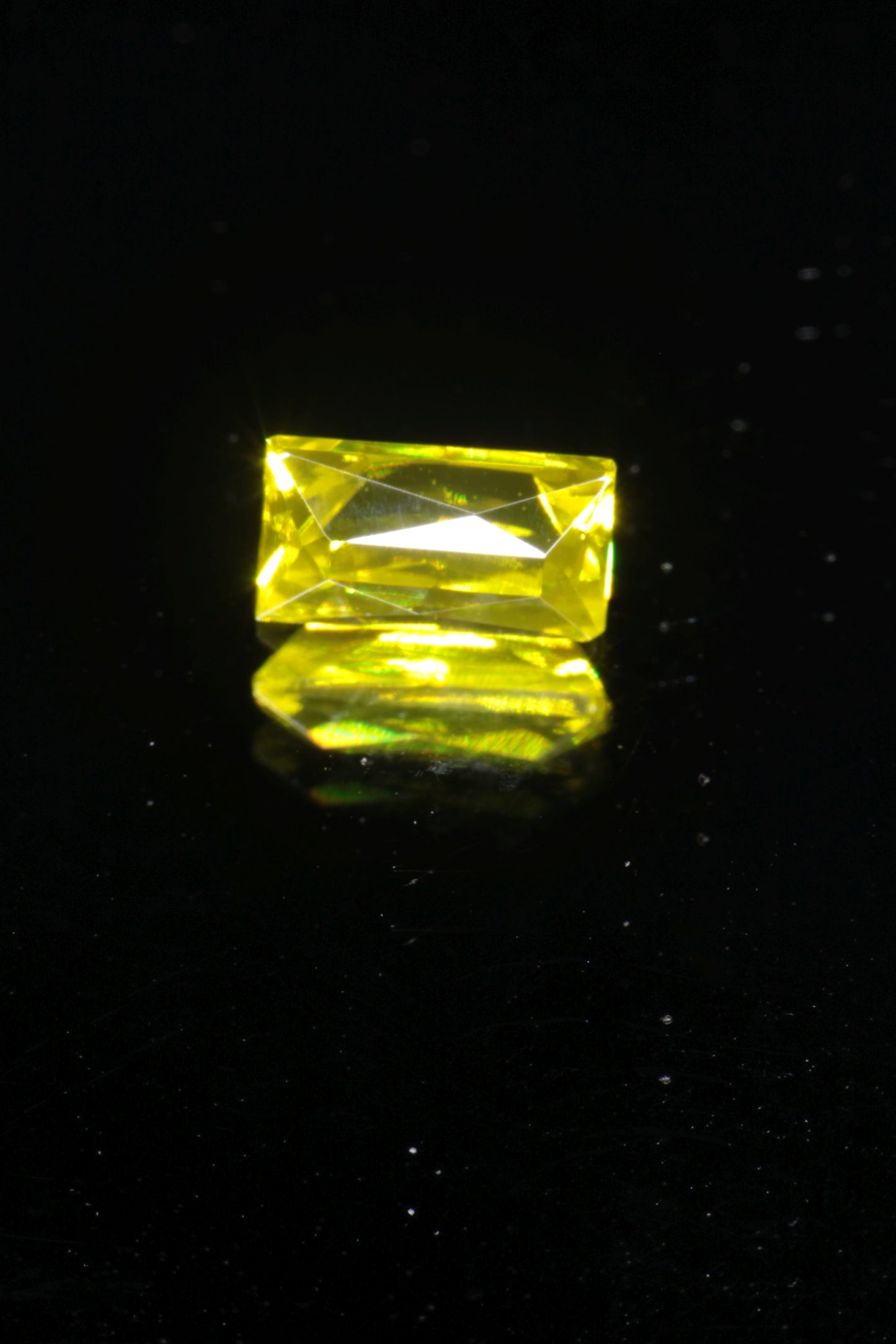 Glow in the Dark GAGG Lumogarnet High Glow Loose Faceted Stones