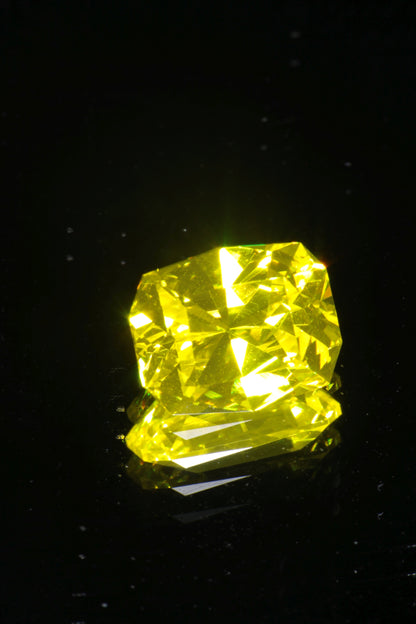 Glow in the Dark GAGG Lumogarnet High Glow Loose Faceted Stones