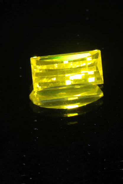 Glow in the Dark GAGG Lumogarnet High Glow Loose Faceted Stones
