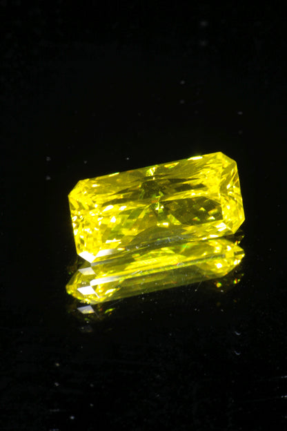 Glow in the Dark GAGG Lumogarnet High Glow Loose Faceted Stones