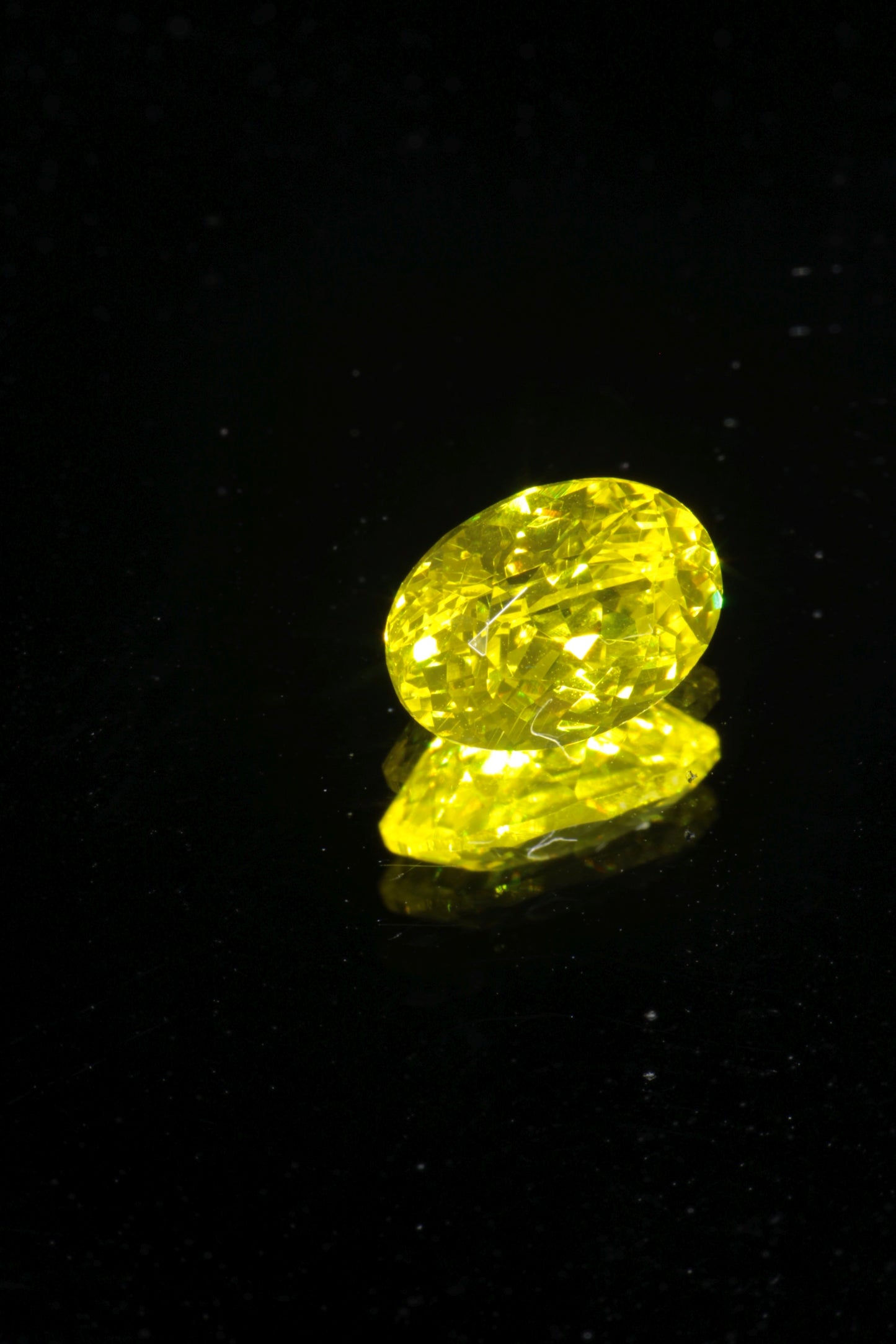 Glow in the Dark GAGG Lumogarnet High Glow Loose Faceted Stones