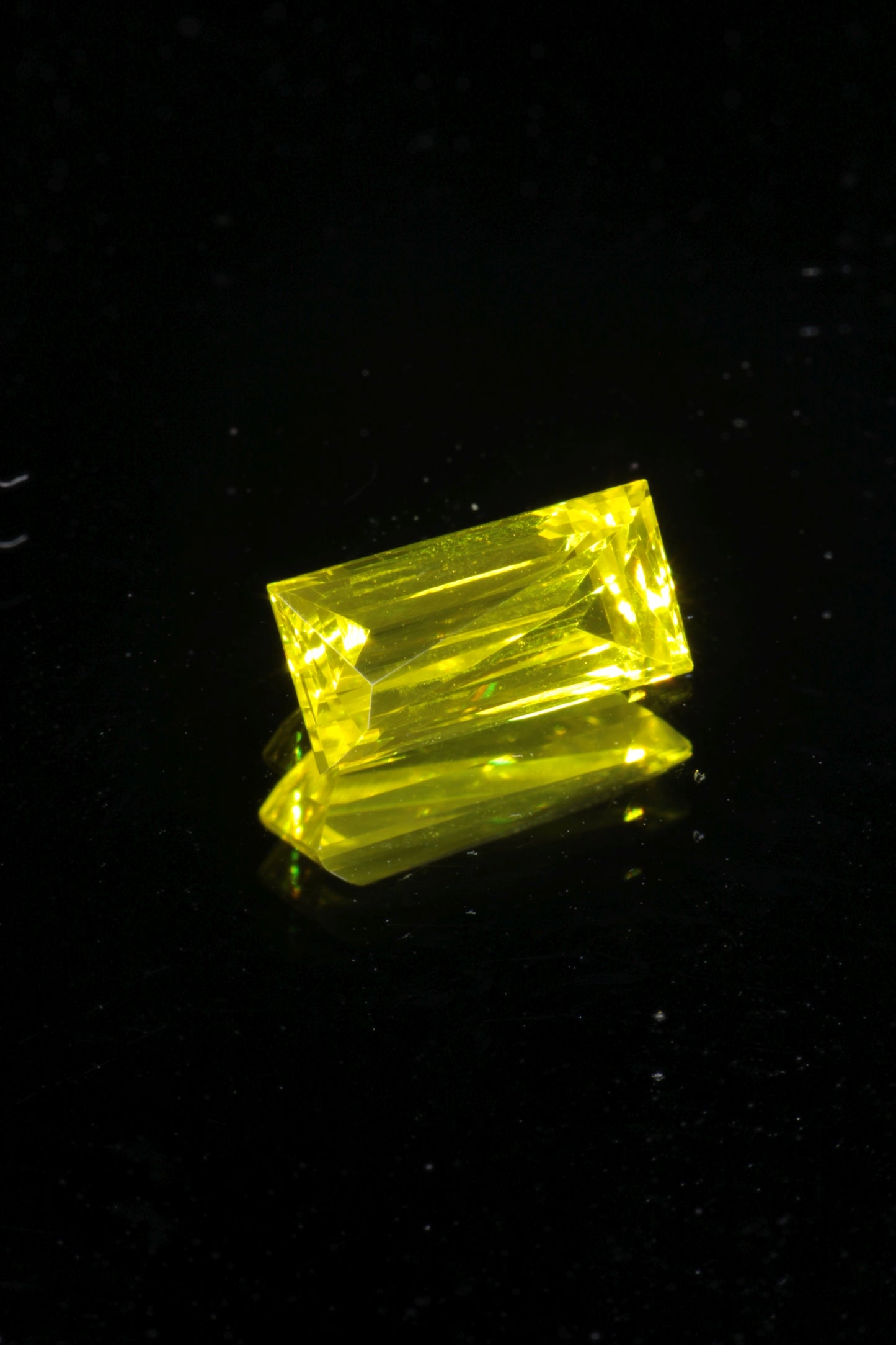 Glow in the Dark GAGG Lumogarnet High Glow Loose Faceted Stones