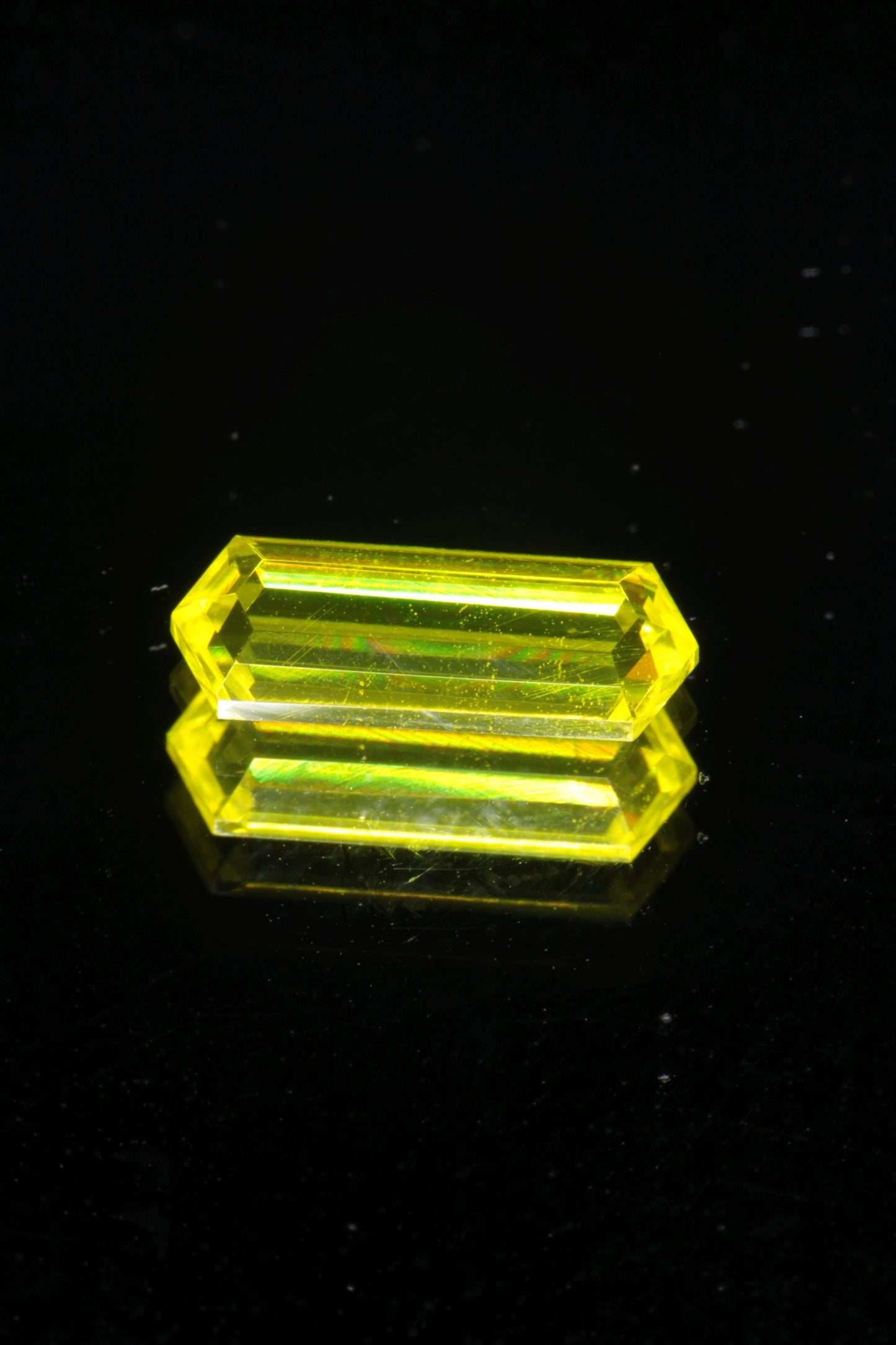 Glow in the Dark GAGG Lumogarnet High Glow Loose Faceted Stones