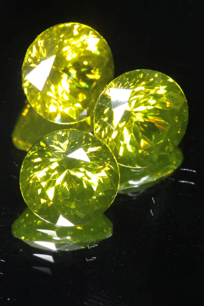 Zombie Garnet, Yellow Green Laser Garnet Faceted Stones, Ce+?? YAG