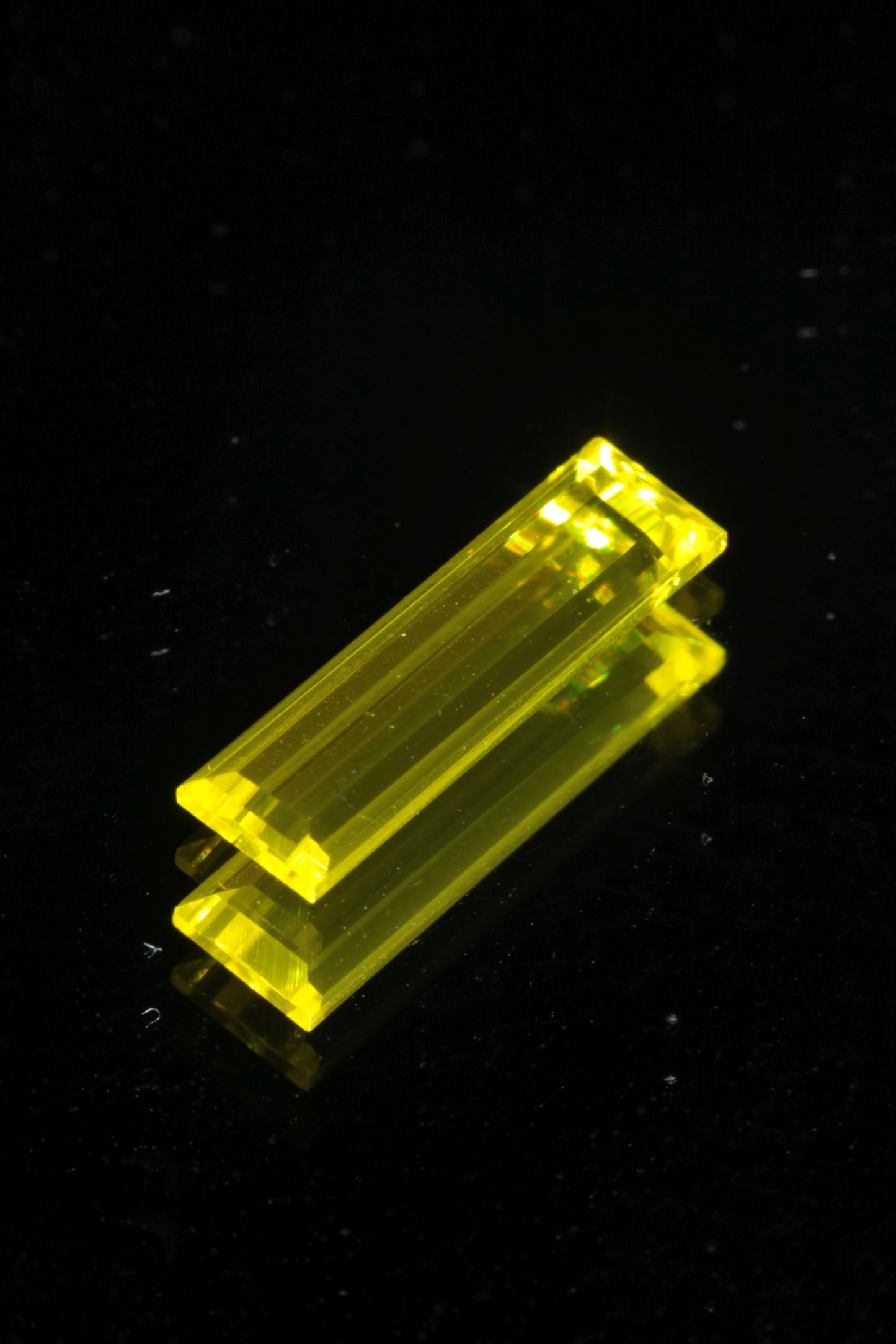 Glow in the Dark GAGG Lumogarnet High Glow Loose Faceted Stones