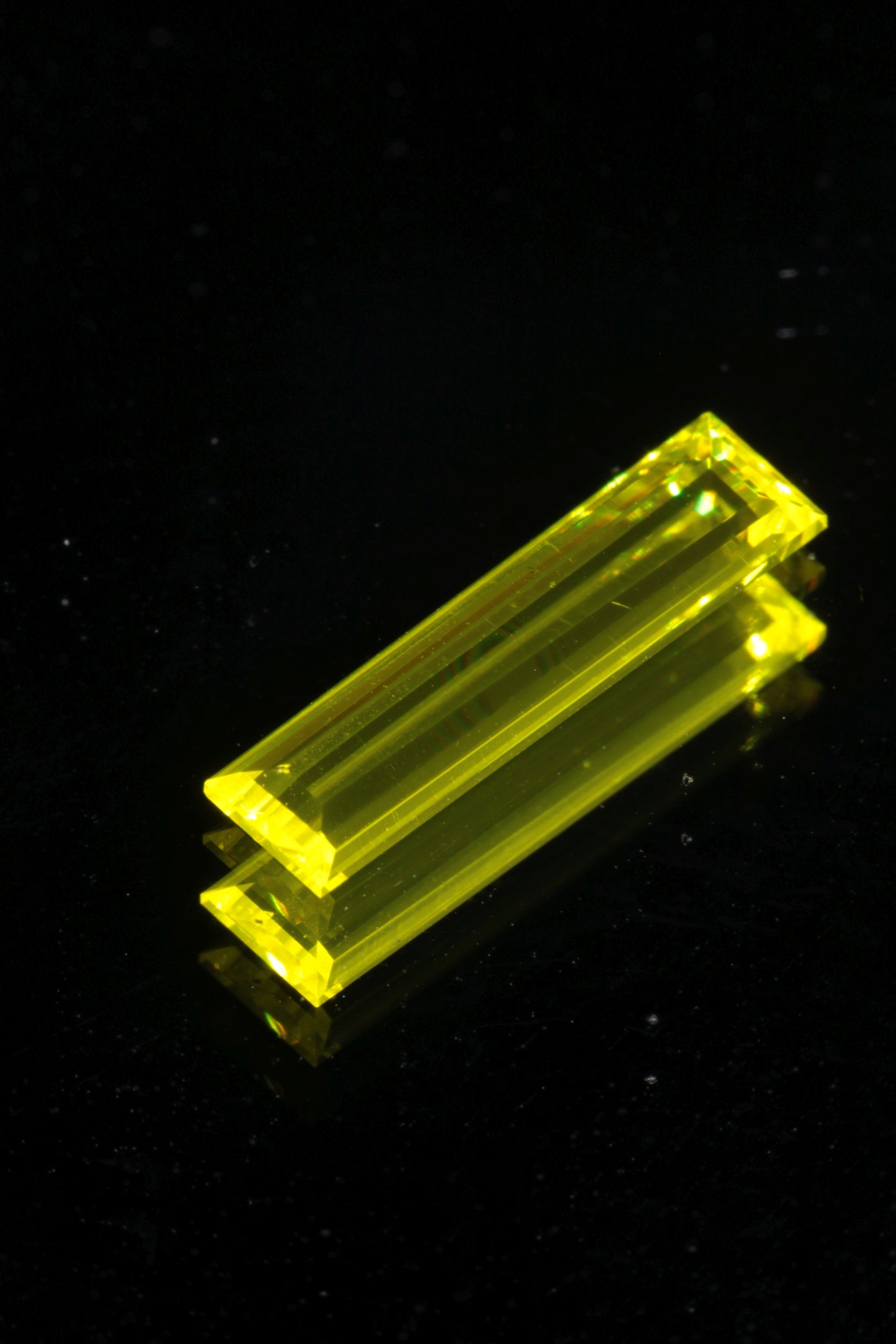 Glow in the Dark GAGG Lumogarnet High Glow Loose Faceted Stones