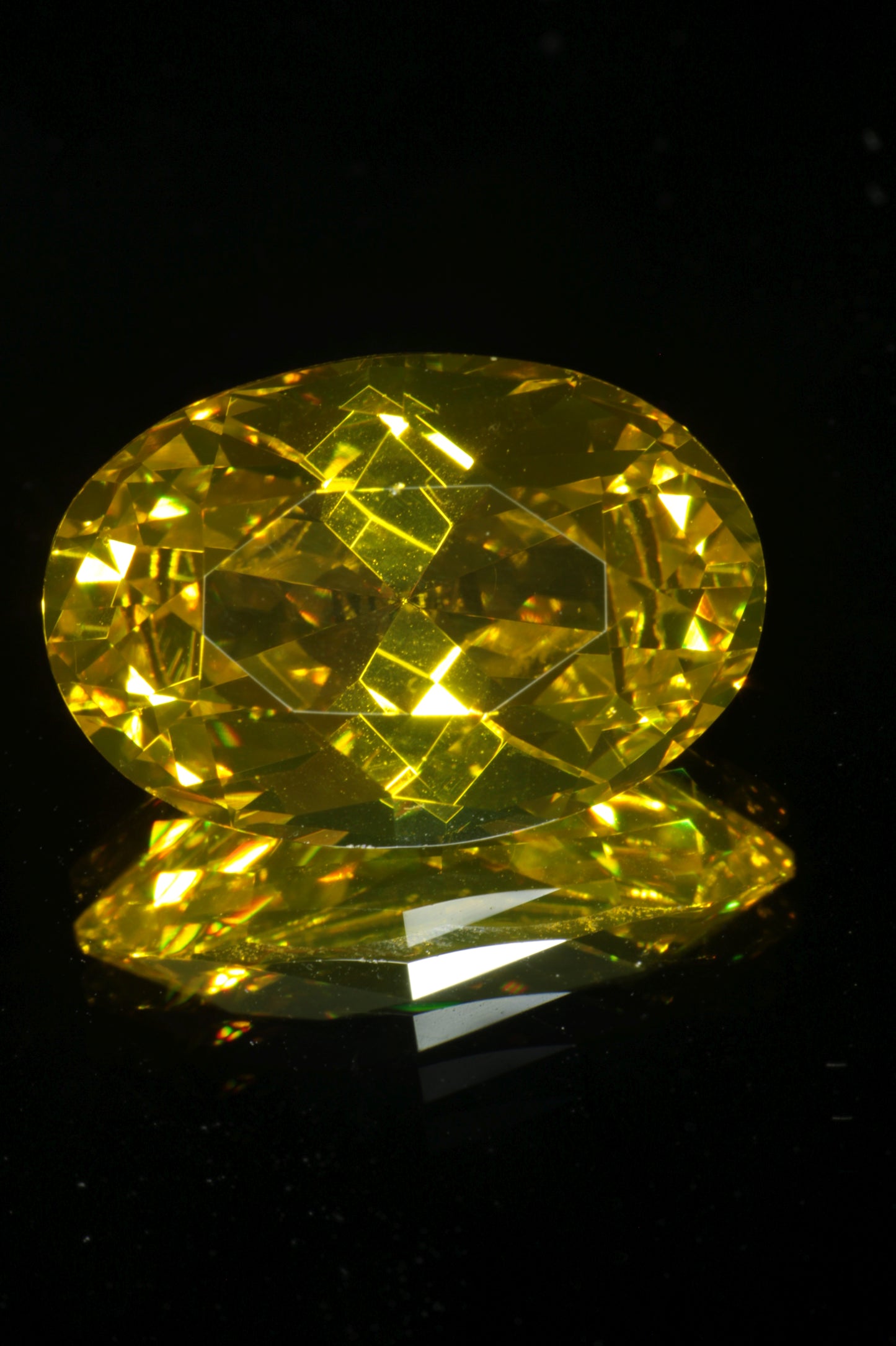 Golden Laser Garnet Faceted Stones, Nd+Ce YAG